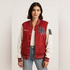 Hollister Red letterman’s jacket. Excellent pre loved condition.  Super fun! SzM